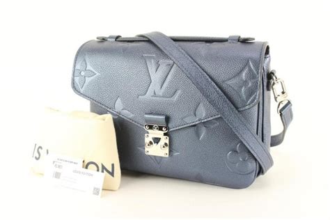 louis vuitton pochette metis navy nacre|Louis Vuitton Pochette.